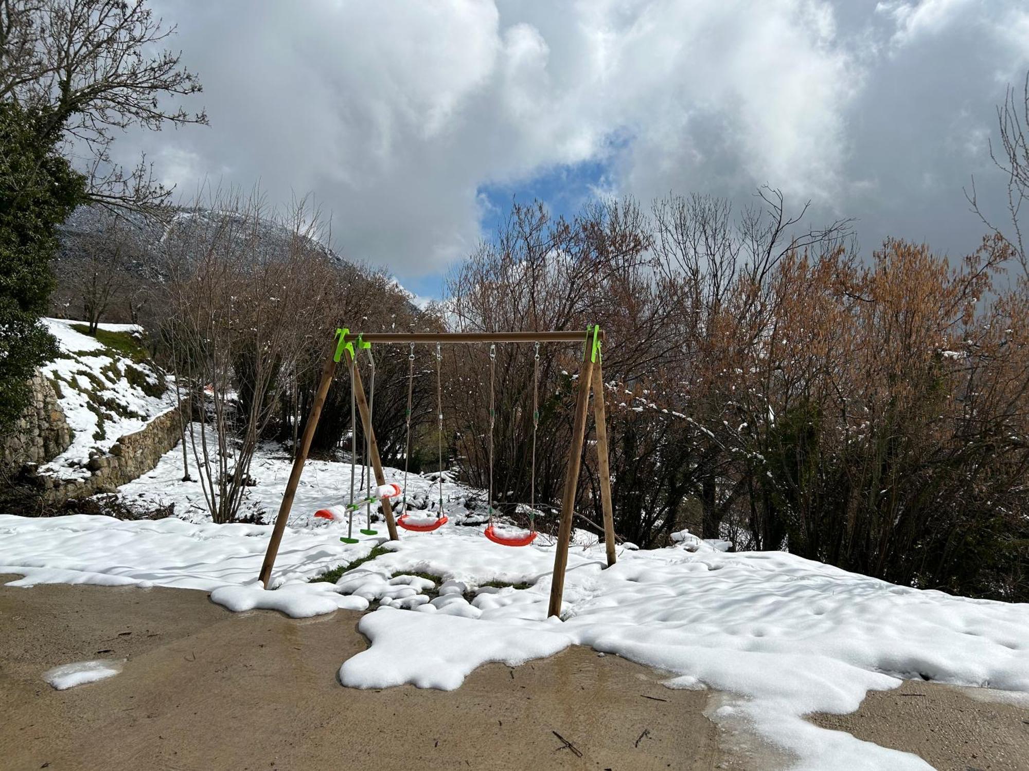 Casa De Les Escoles, Espinalbet - Alberga Castellar del Riu Exterior foto